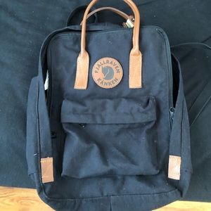 Fjallraven kanken black backpack